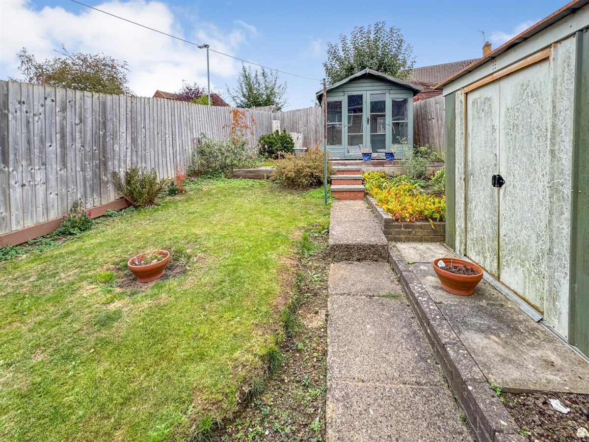 Seaton Crescent, Corby