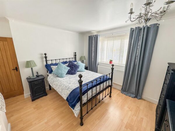 Welland Vale Close, Corby