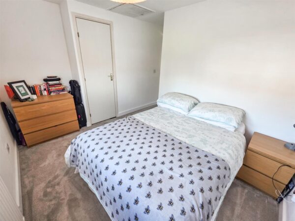 Charnwood Road, Corby