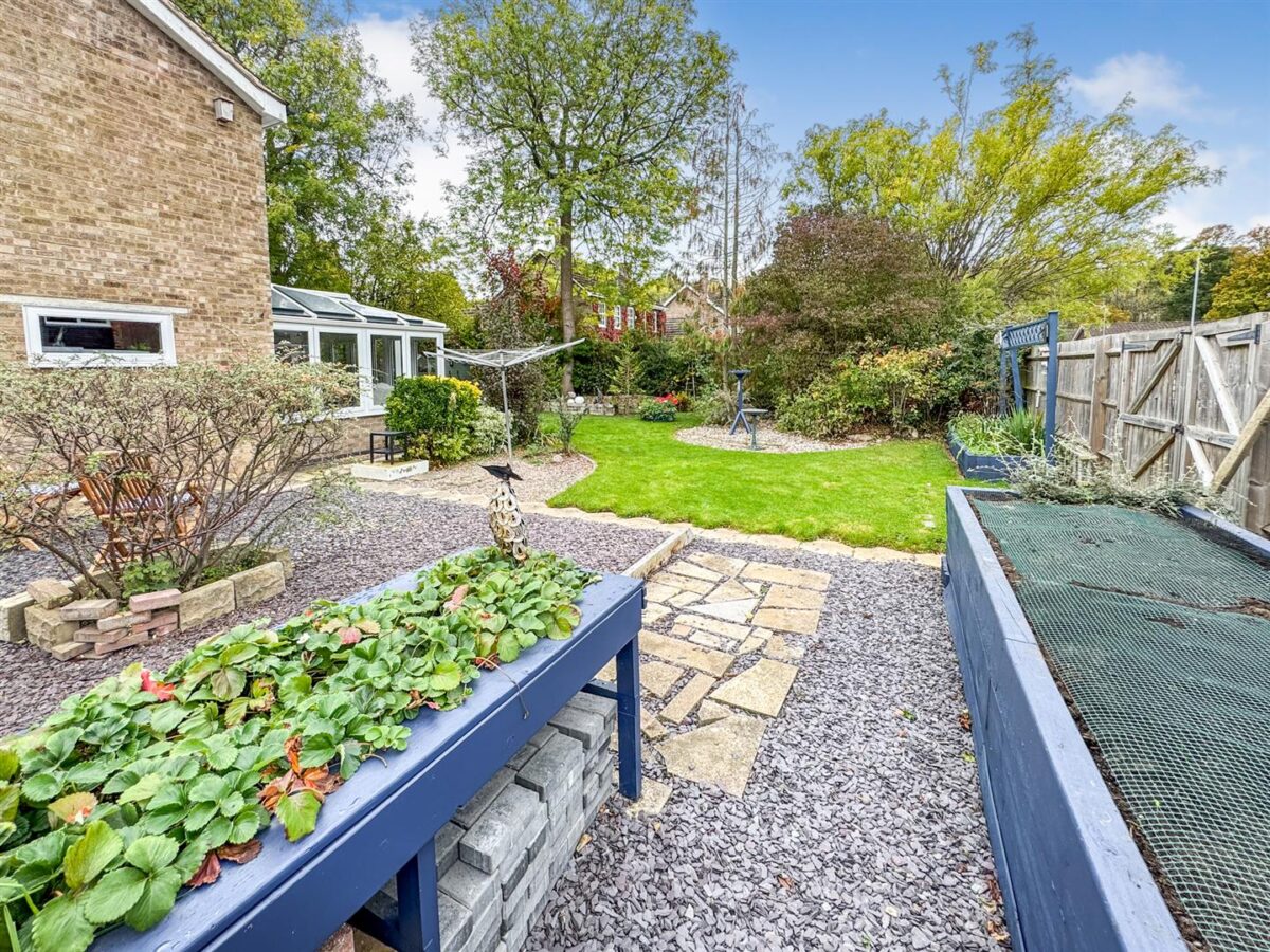 Kingsbrook, Corby