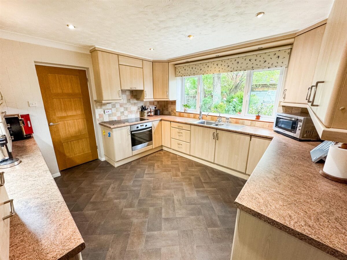 Kingsbrook, Corby