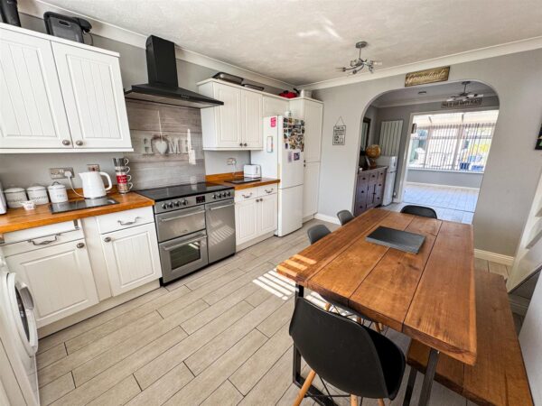 Chestnut Avenue, Corby