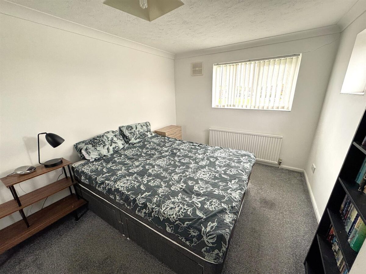 Cransley Gardens, Corby