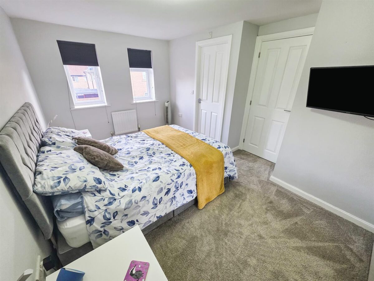 Cotswold Close, Corby