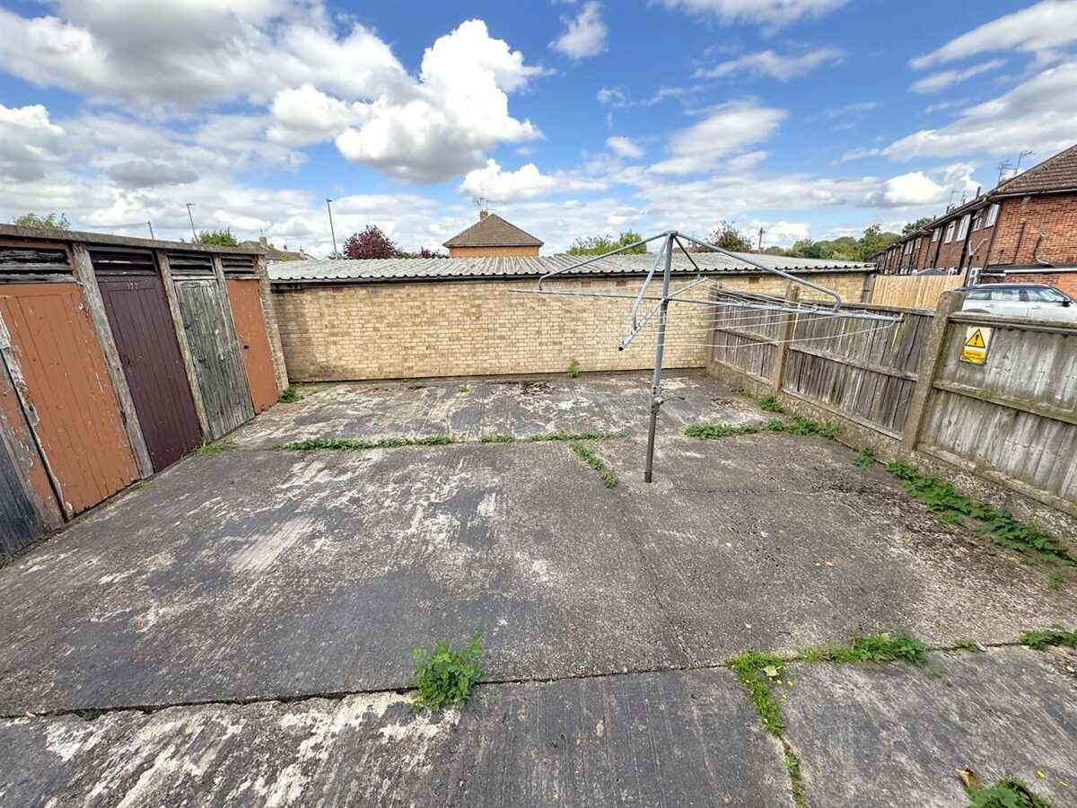 Rowlett Road, Corby