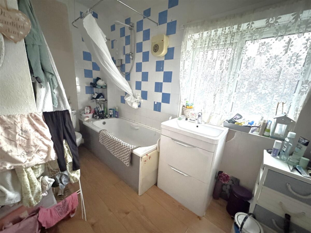 James Watt Avenue, Corby