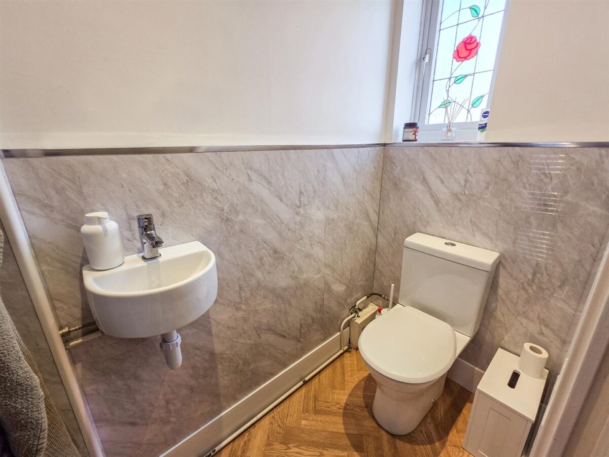 Charnwood Road, Corby