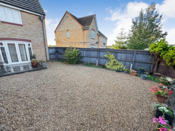 Chequers Close, Corby