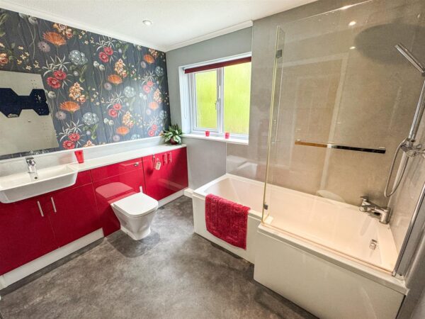 Kingsbrook, Corby