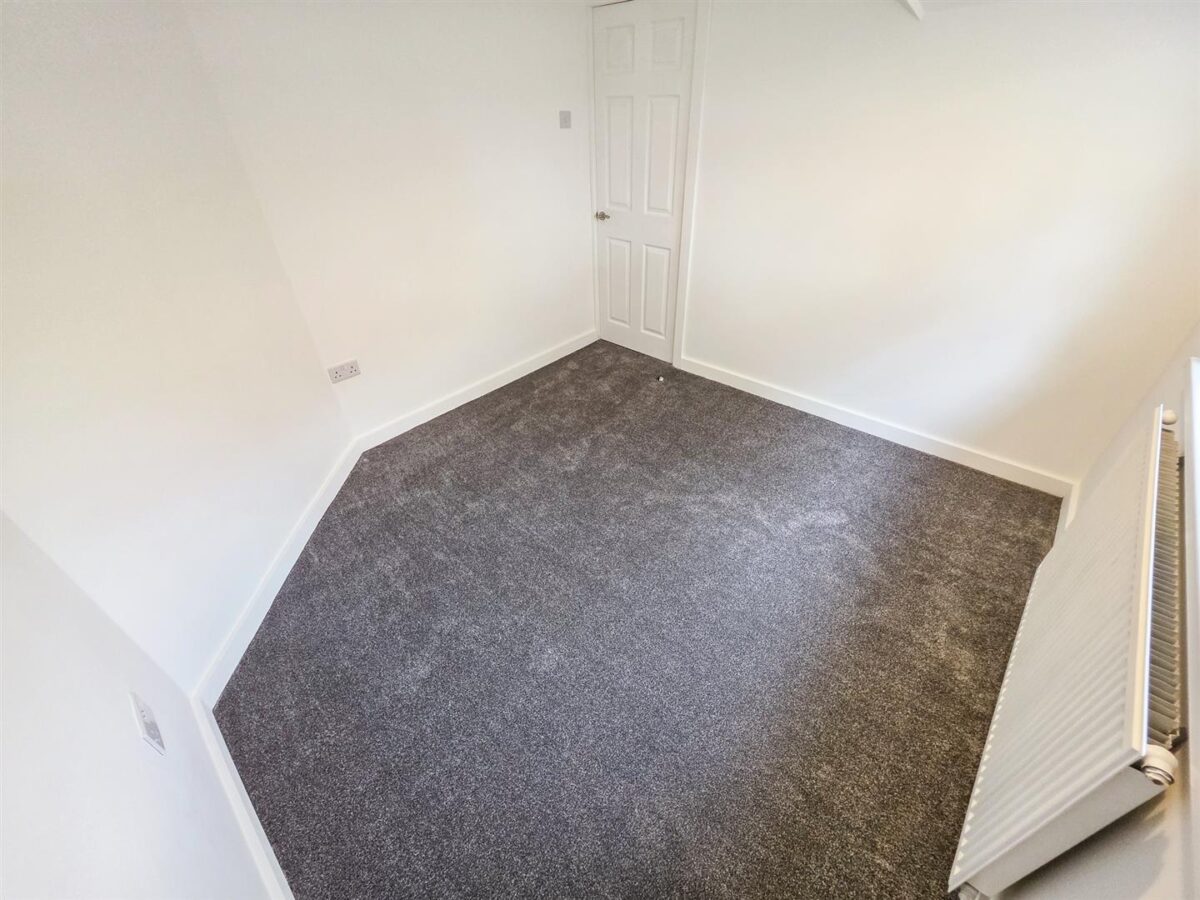 Westfields Road, Corby