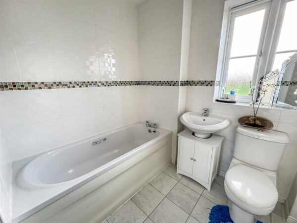Chequers Close, Corby