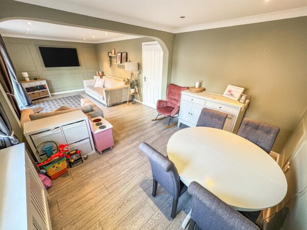 Flycatcher Road, Corby