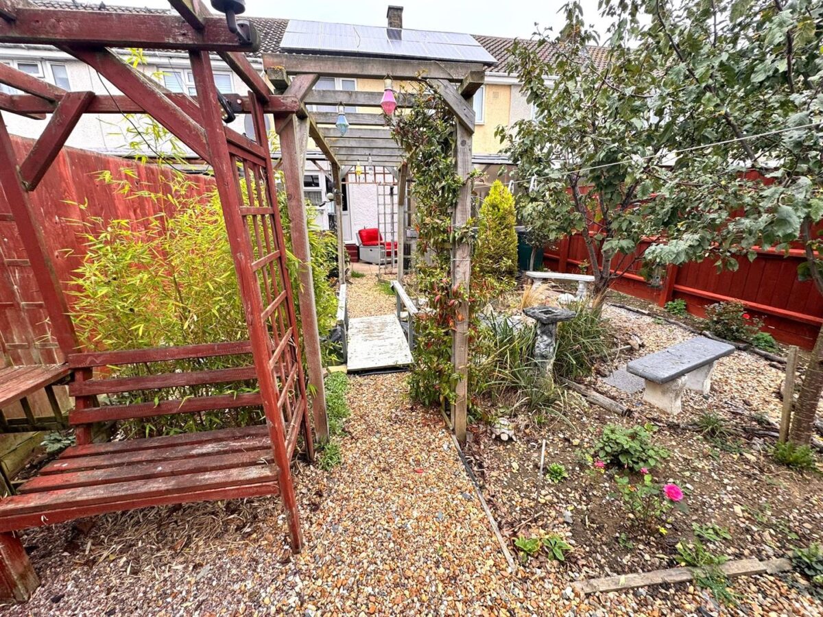 Landseer Court, Corby