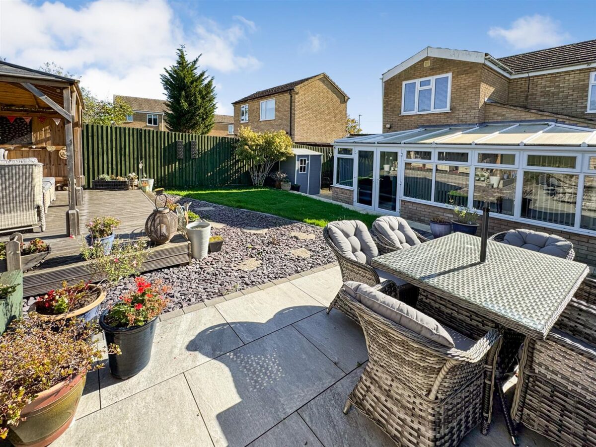 Chestnut Avenue, Corby