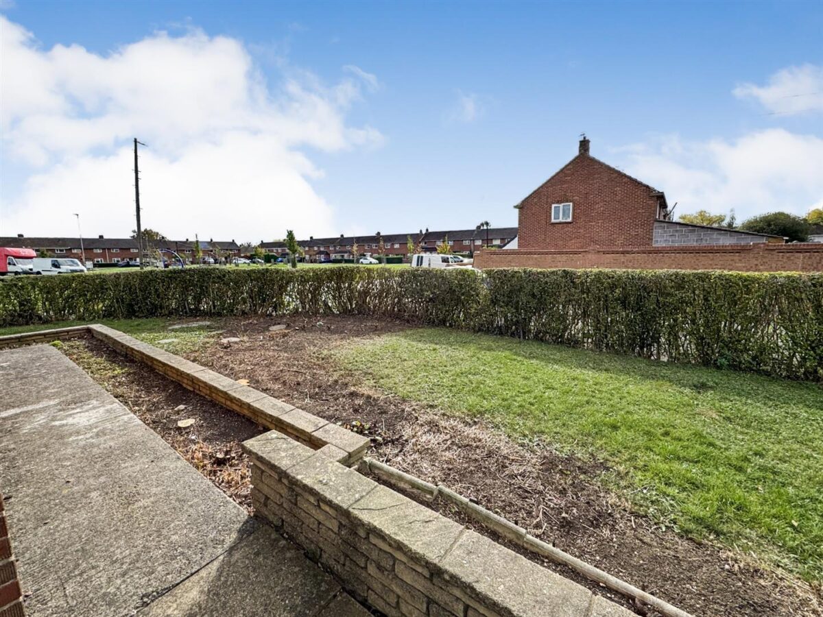 Cransley Gardens, Corby