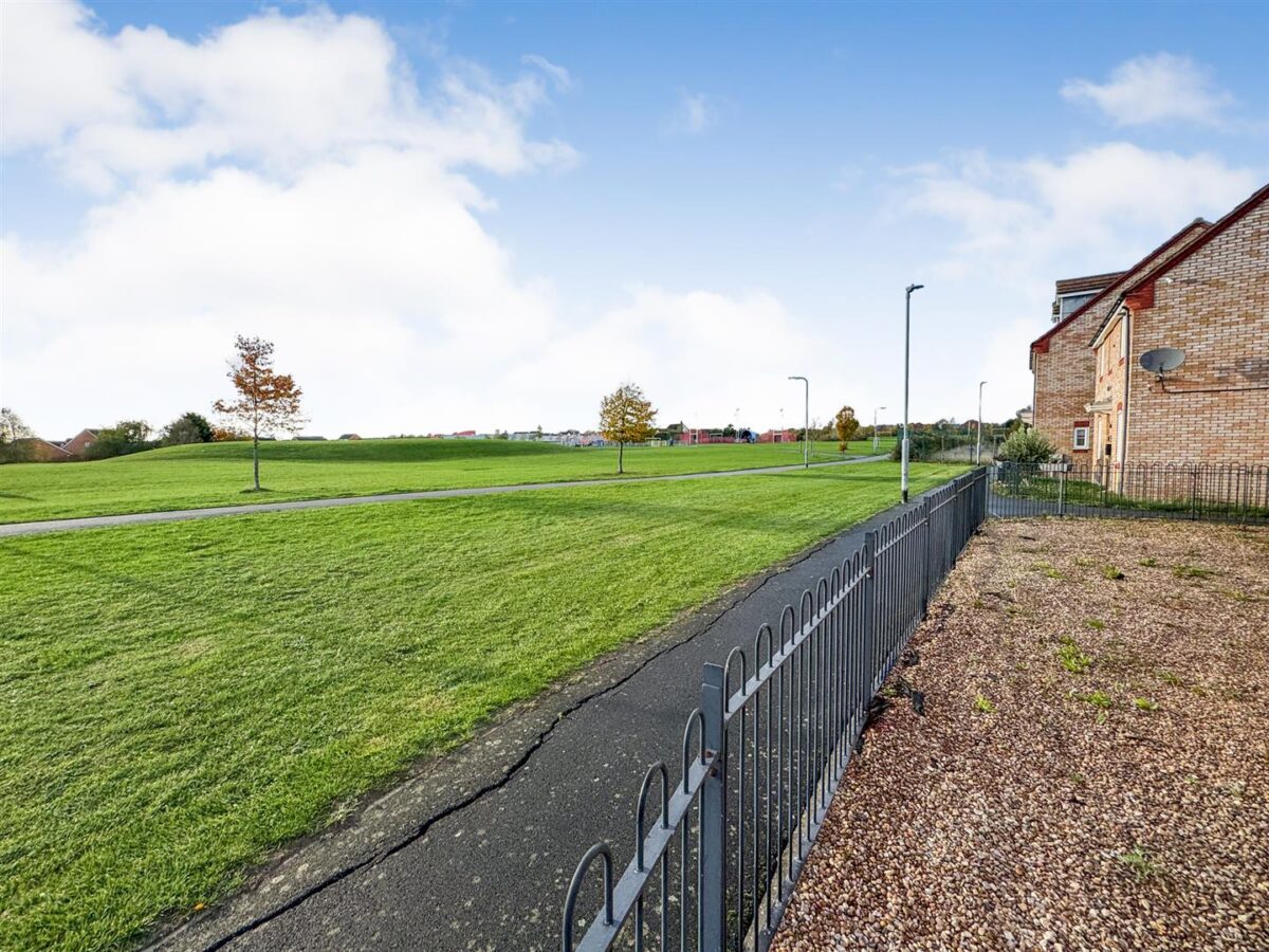 Chequers Close, Corby