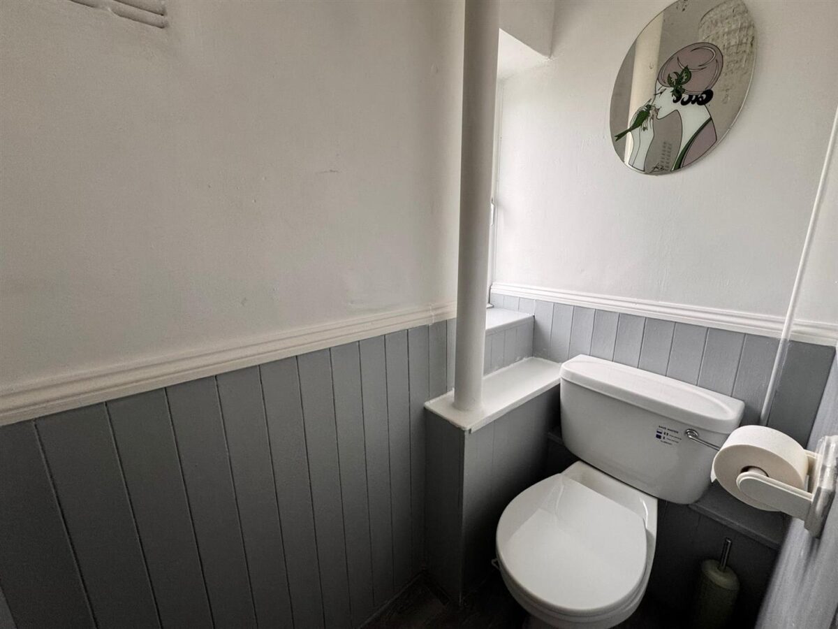 Landseer Court, Corby