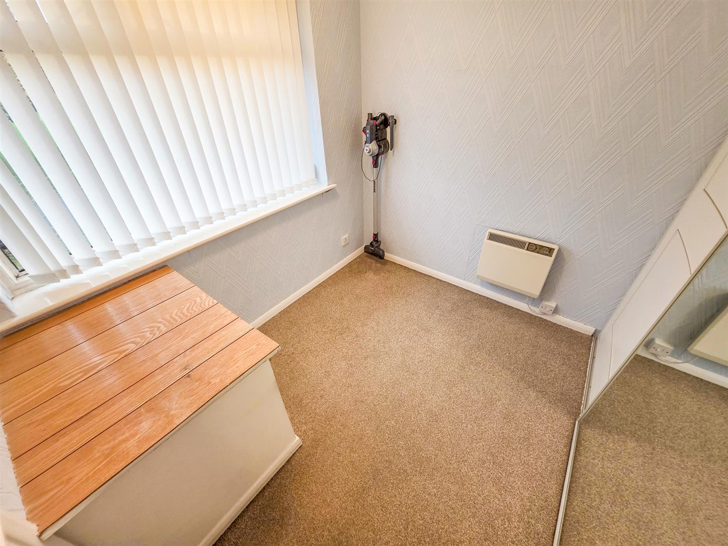 Howe Crescent, Corby