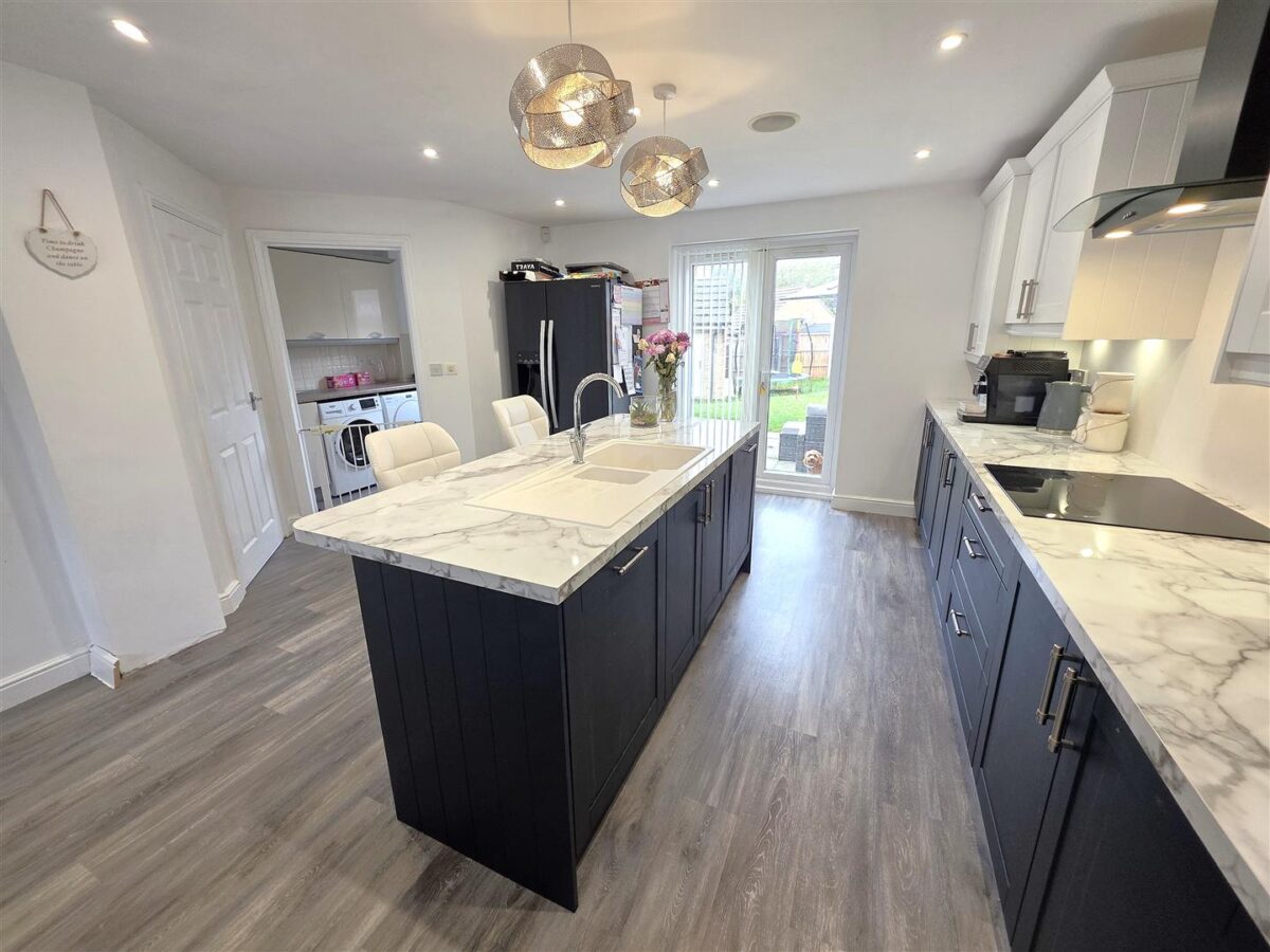 Kelso Close, Corby