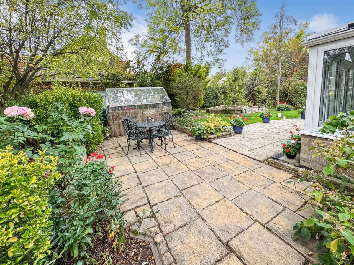 Kingsbrook, Corby