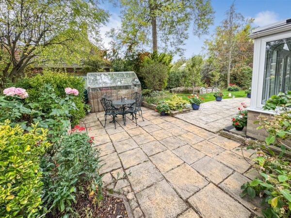 Kingsbrook, Corby