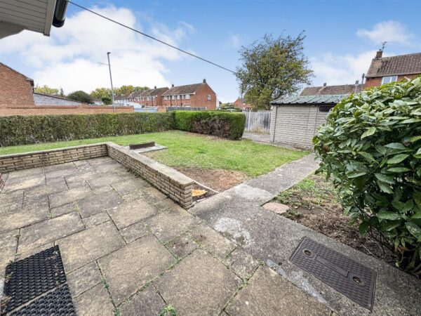 Cransley Gardens, Corby