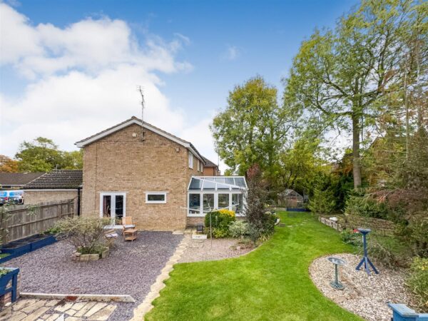 Kingsbrook, Corby