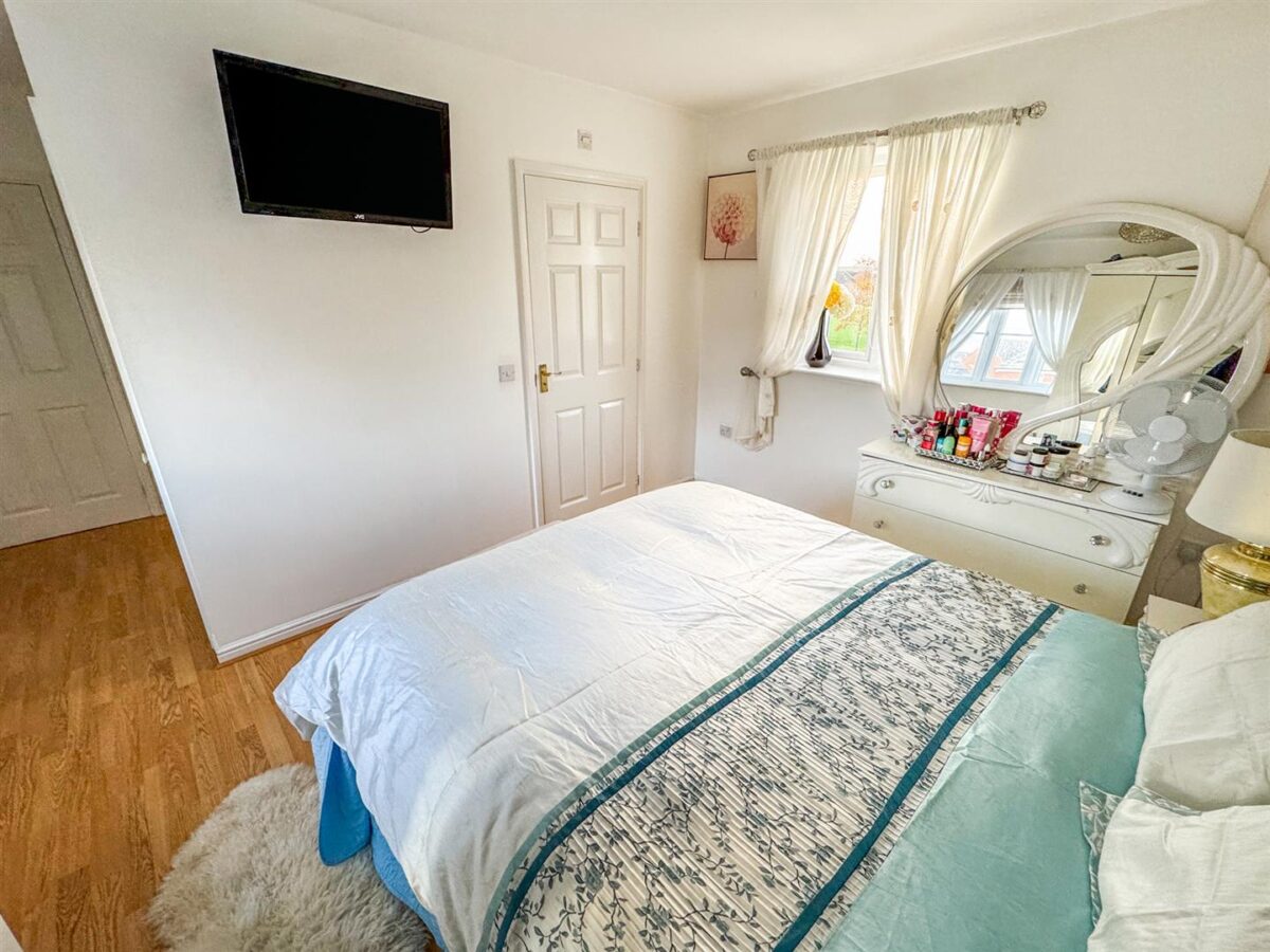 Chequers Close, Corby
