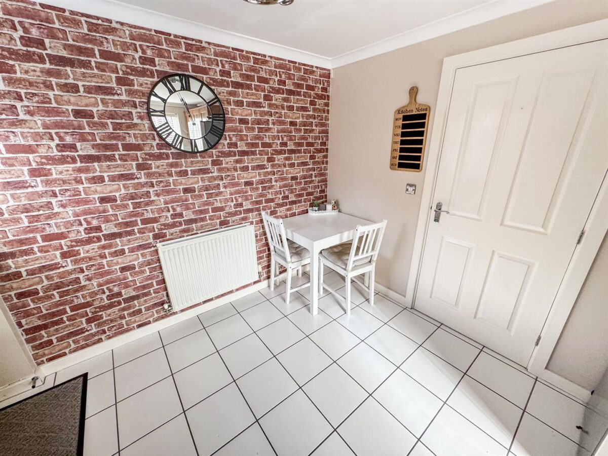 Flycatcher Road, Corby