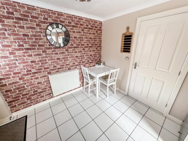 Flycatcher Road, Corby