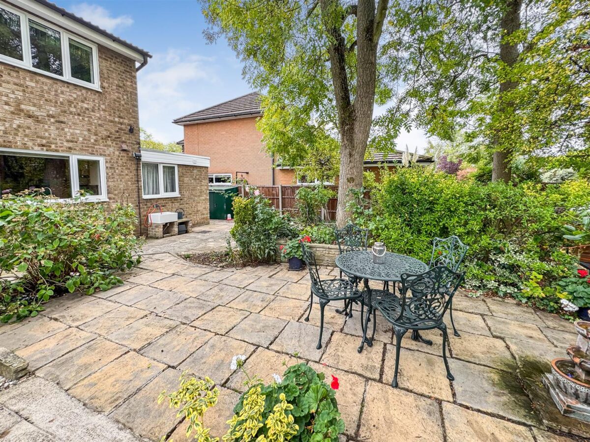 Kingsbrook, Corby