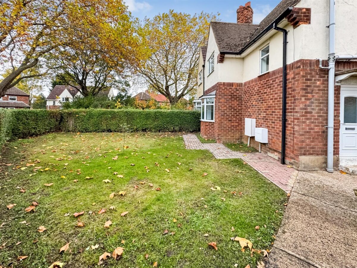 Westfields Road, Corby