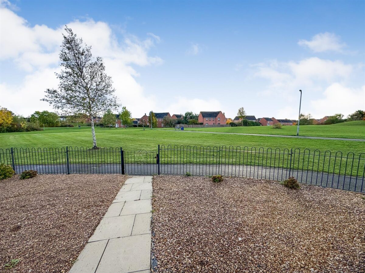 Chequers Close, Corby
