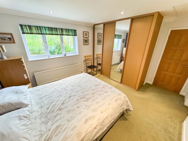 Kingsbrook, Corby