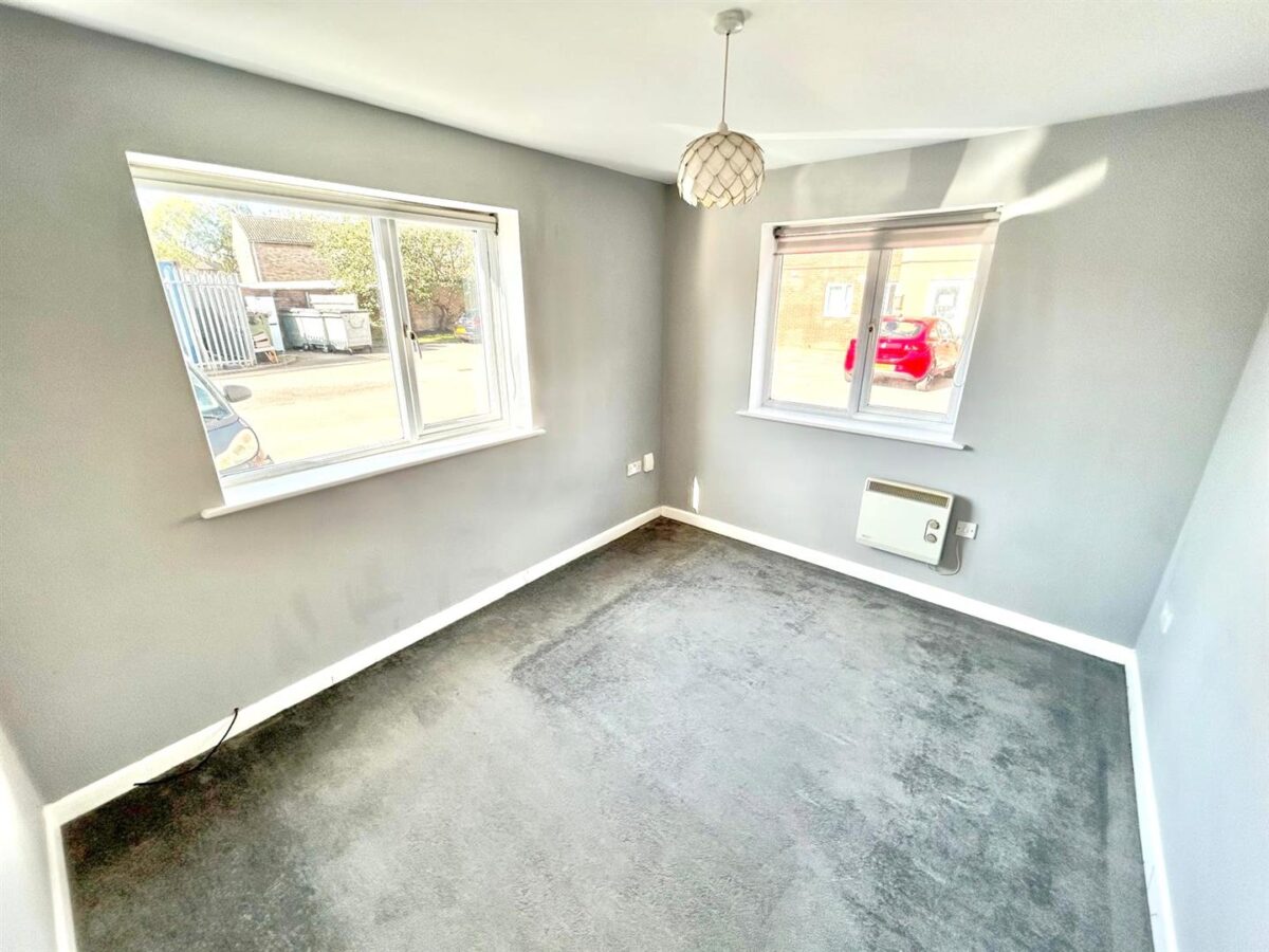 Langdale Grove, Corby
