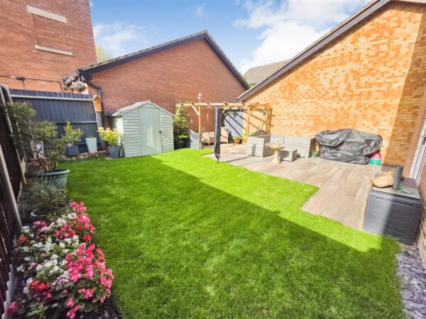 Cotswold Close, Corby