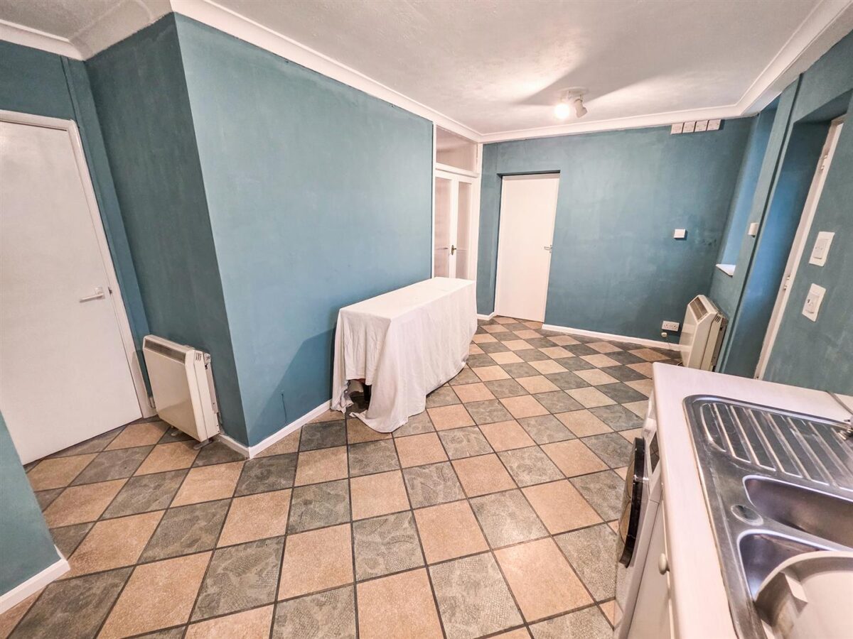 Howe Crescent, Corby