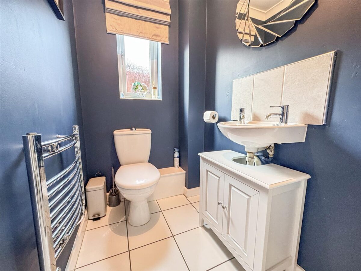 Flycatcher Road, Corby