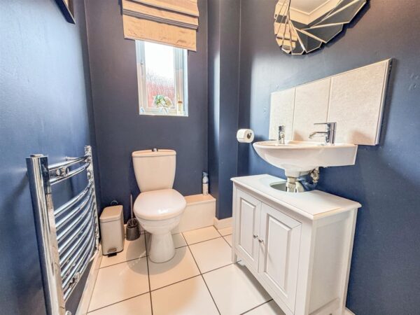 Flycatcher Road, Corby