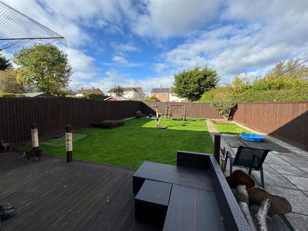 Welland Vale Close, Corby