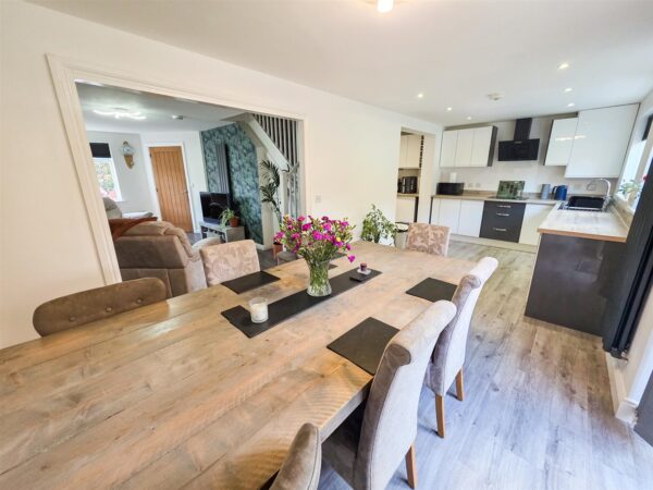 Cotswold Close, Corby