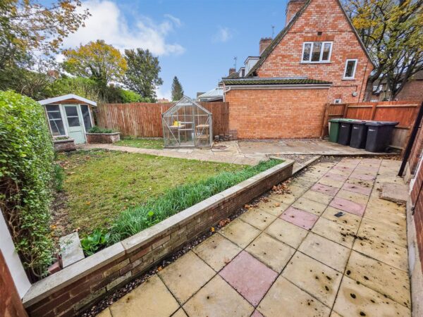 Westfields Road, Corby