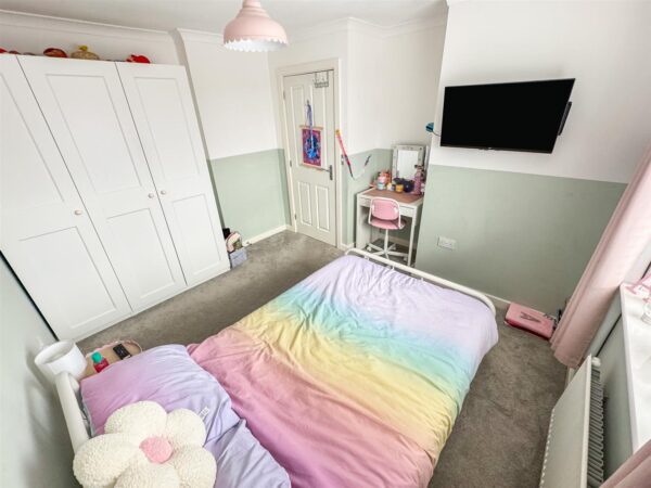 Flycatcher Road, Corby