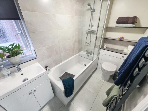 Cotswold Close, Corby
