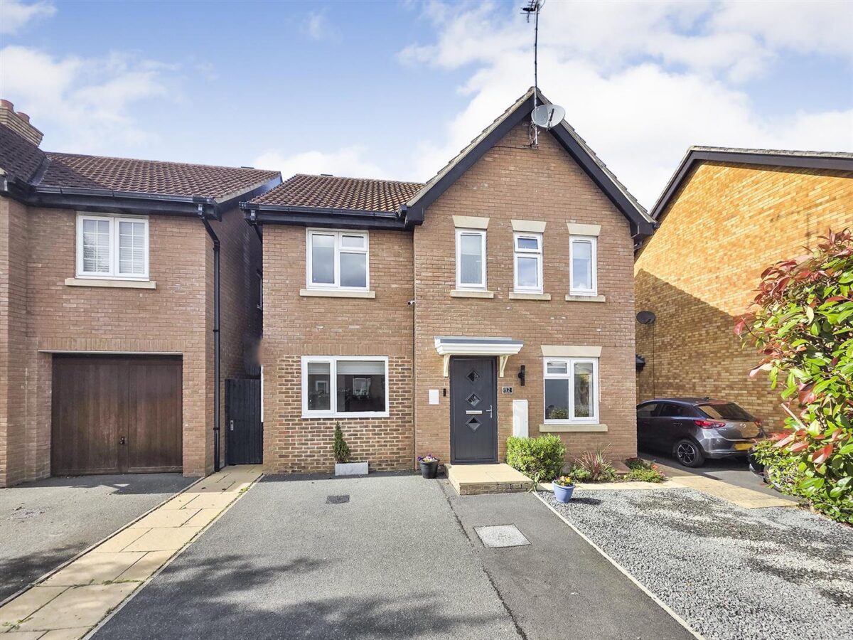 Cotswold Close, Corby