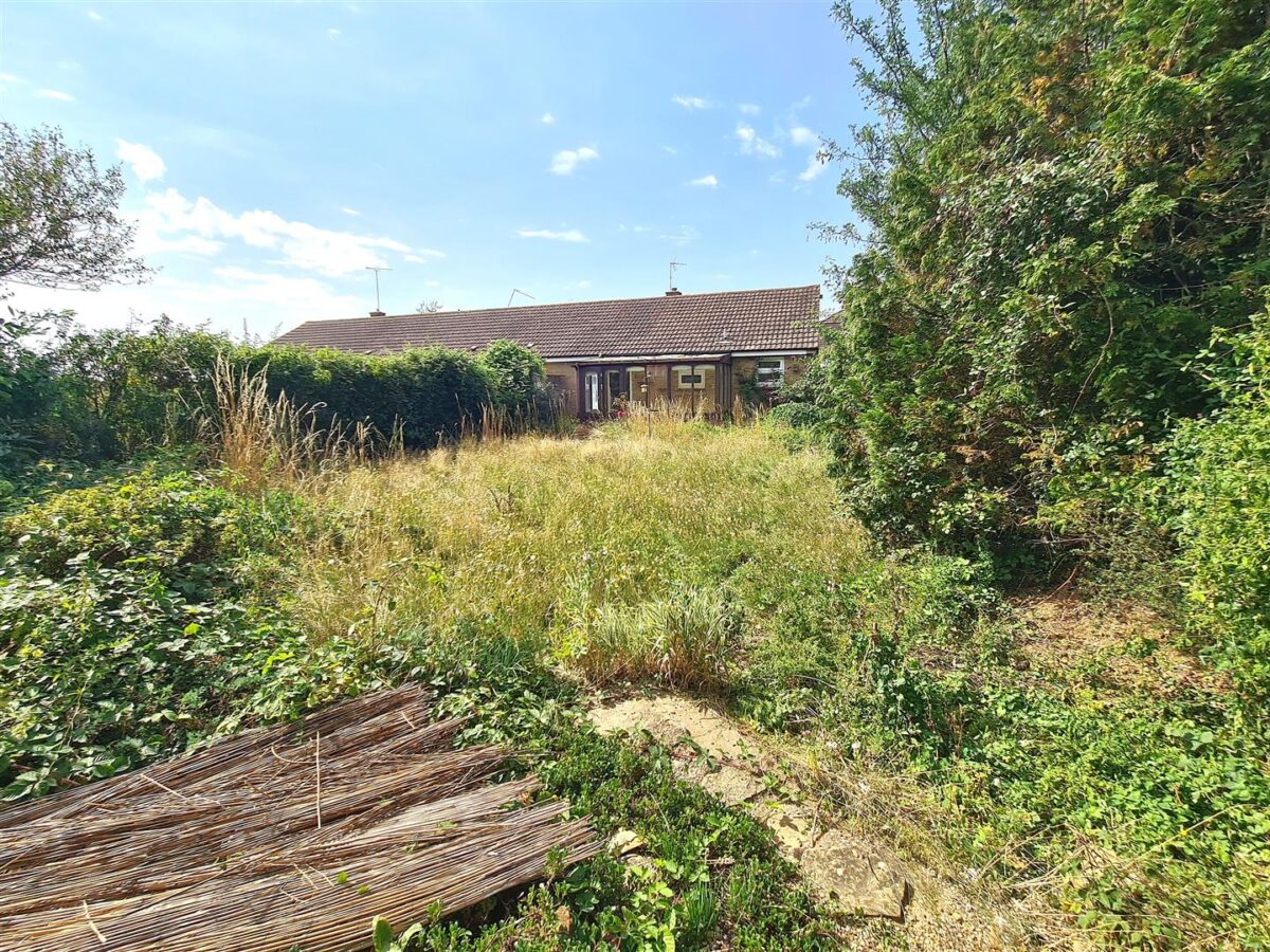 Welland Close, Caldecott, Market Harborough
