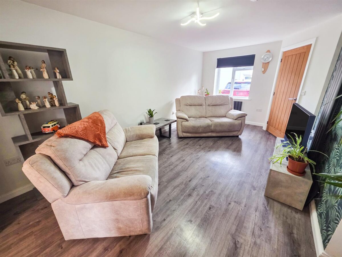 Cotswold Close, Corby