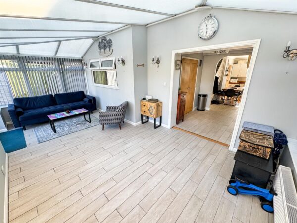 Chestnut Avenue, Corby