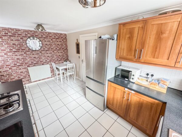 Flycatcher Road, Corby