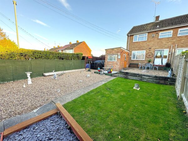 Blake Road, Corby
